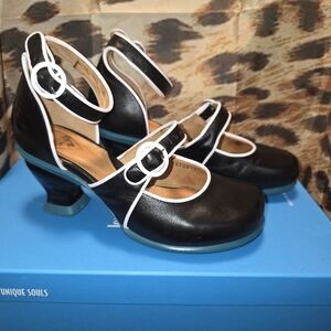 John Fluevog Kitschy Kitschy Boom Boom JOY Ankle Strap Victorian Heels -Size 7.5